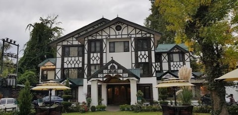 Lemon Tree Hotel Srinagar